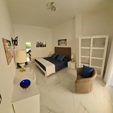 Aglaia فندق مبيت وإفطار 3*